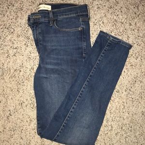 GAP TRUE SKINNY MID-RISE JEANS 30R